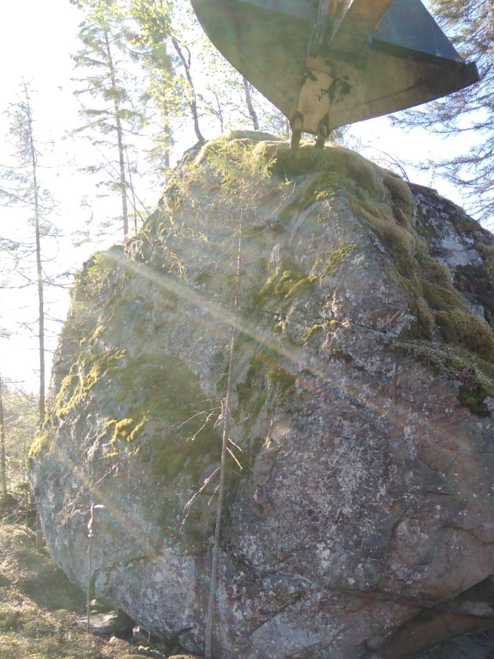 SUOJAISA NUOTIPAIKKA MÖRKÖKIVEN JUURESSA